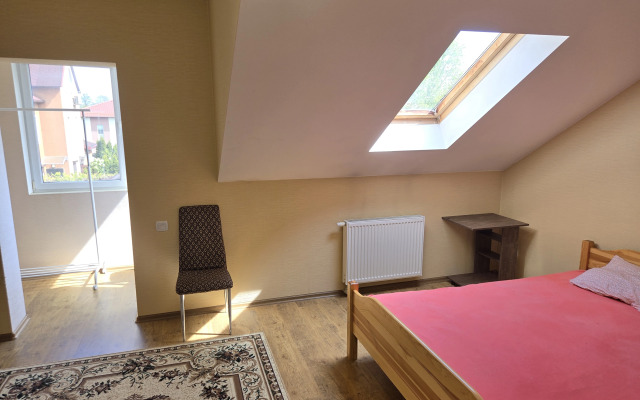 Na Zarechnoy 4  Private house