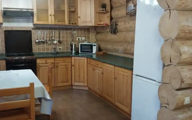 Частный дом Уница 300кв.м на первой линии озера Селигере