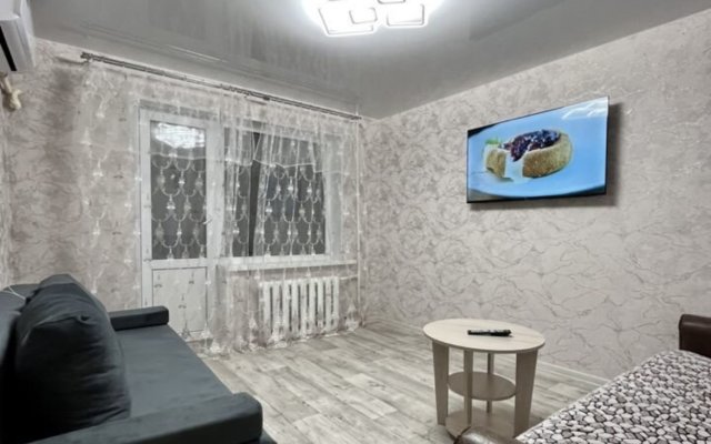 2 Komnatnye Apartamenty Ryadom S Ozerom  Apartments