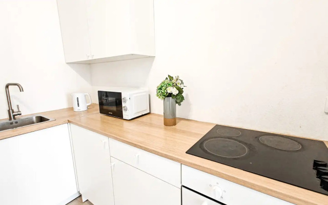 Квартира Трёхкомнатная Виз Центр