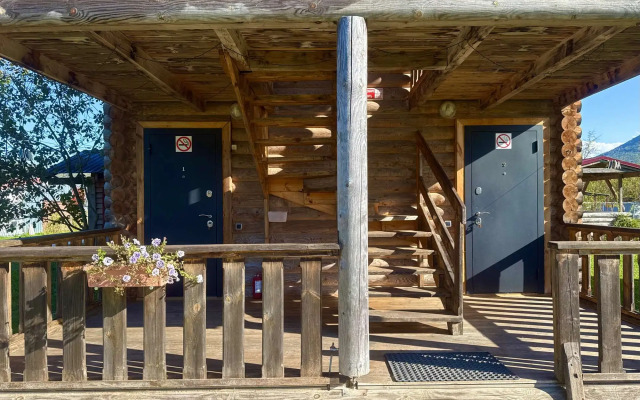 Thach from Travel Hotels Entourage