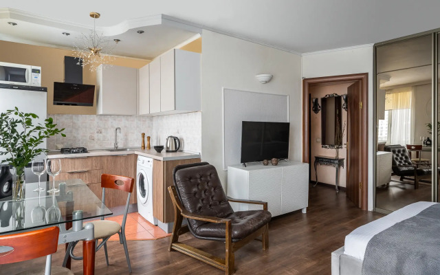 Апартаменты Кварт-Отель Бережковская набережная 8 1 1