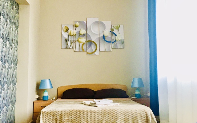 Happy House Na Holmogorova Hostel