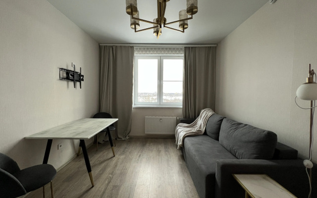 Yevro 2-kom Loginova 7/2-488 Apartments