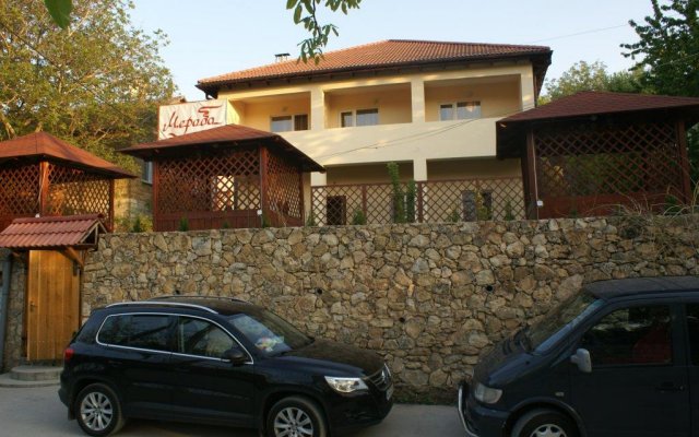 Meraba Guest House