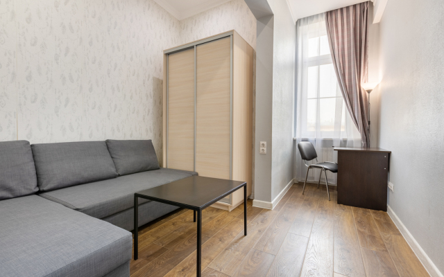 Апартаменты БонАпарт 3-х комнатные на Кутузовском проспекте 30