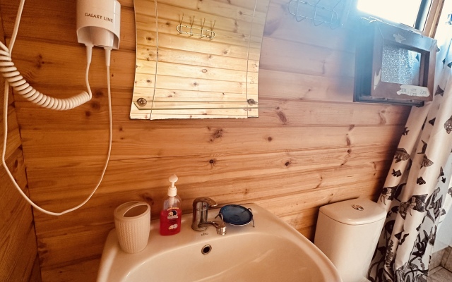 Domiki Naberezhnaya Viktoriya 100 m ot morya Guest House