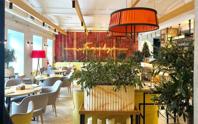 U Zolotyih Vorot Hotel