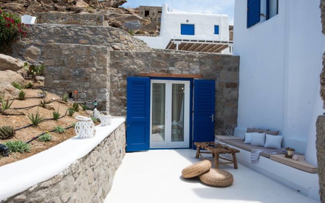 Апартаменты Gorgeous Studio In Cycladic Architecture Overlooking The Aegean