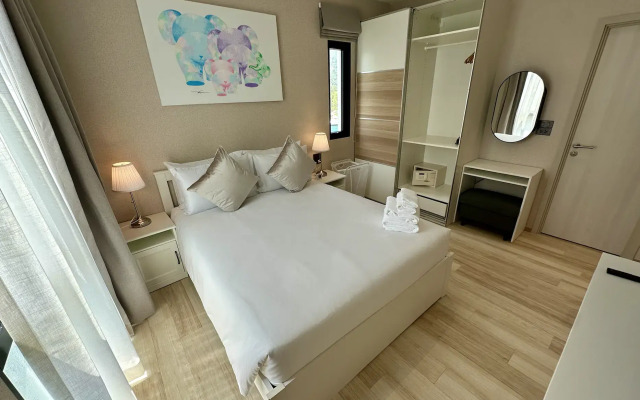 The Titie Halo1 Apartments