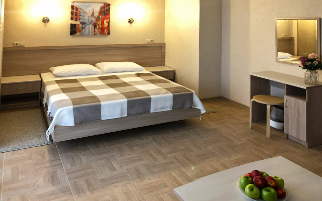 AUGUST Na Pionerskom Guest house