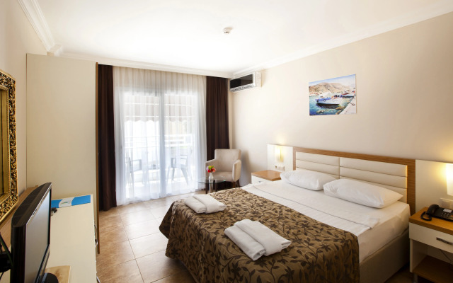Risa Hotel