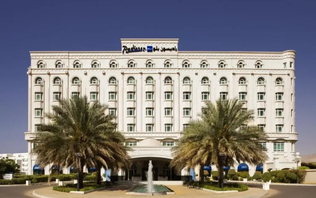 Отель Radisson Blu Hotel, Muscat