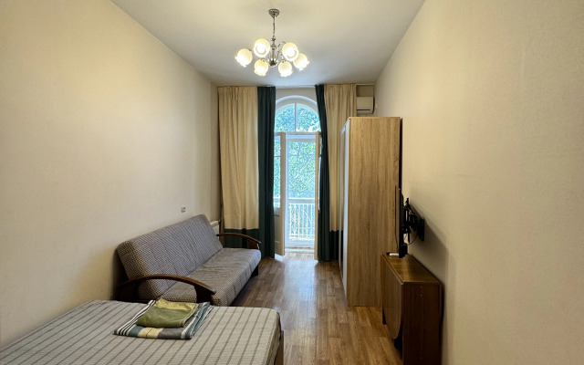 Na central'noj naberezhnoj Flat
