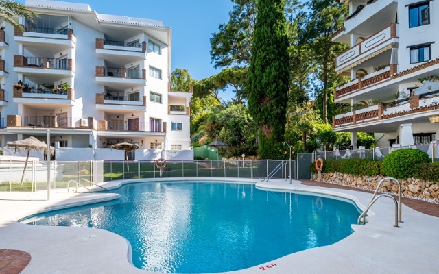 La Bandera Apartments