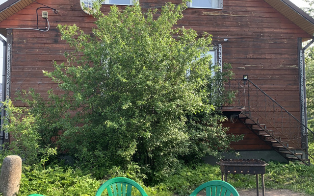S Otdelnym Vkhodom I Zaezdom Private house