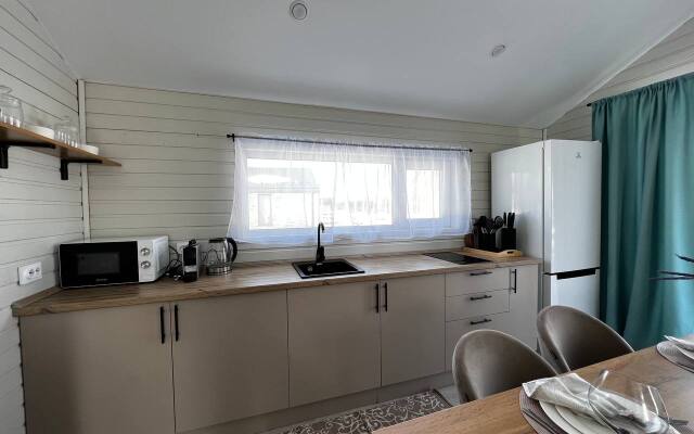Point 178 Biryuzovyj Guest House