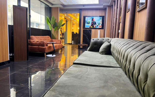 Big Life Hotel