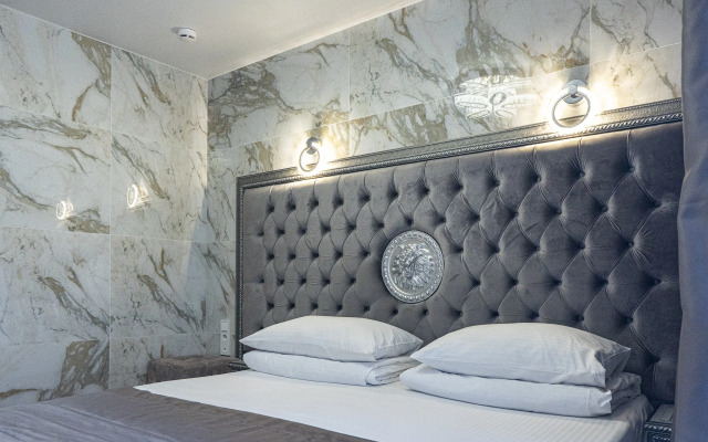 Dvukhmestnye  S Vidom Na Aerariy Apartments