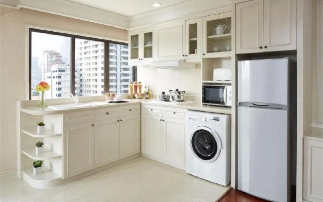 Отель Centre Point Hotel Sukhumvit 10