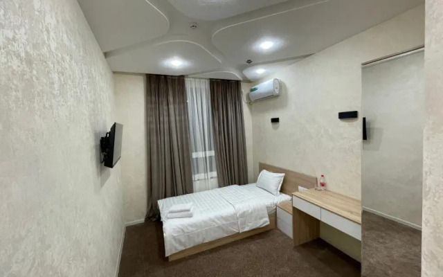 Chinor Hotel