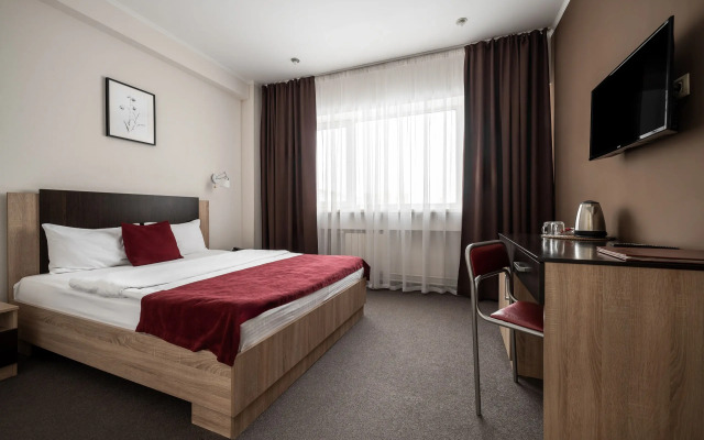 Maksim Hotel