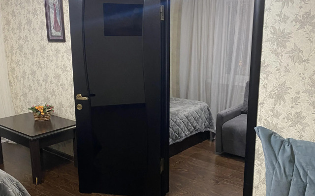 Vmestitelnaya Dvushka Na Prospekte Lenina Apartments