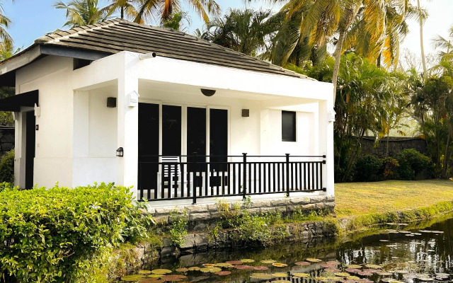 Отель Amaluna Resorts