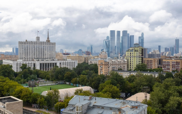 Апартаменты Улучшенные Классические Трехкомнатные: Изба/Кудринская Высотка