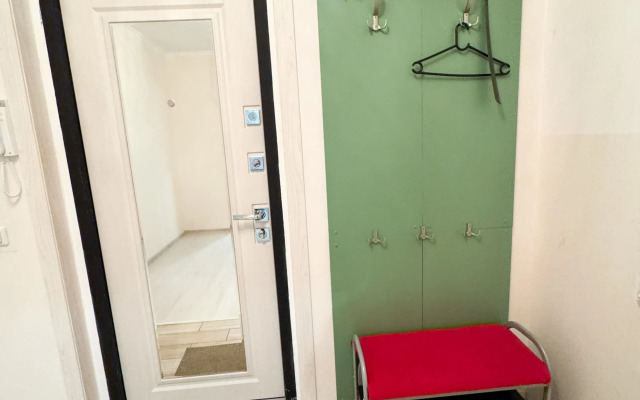 S zaseleniem 24/7 luchshiy servis posutochno 50 Flat