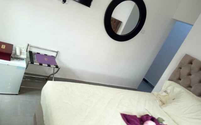 Spa Lavender Suites Hotel