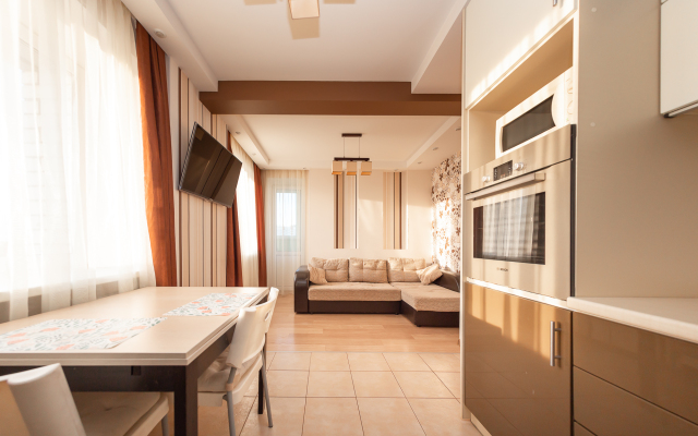 Апартаменты на Романа Брянского 8/1