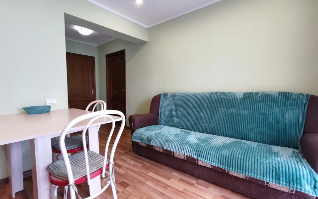 Na Pervomajskoy Flat