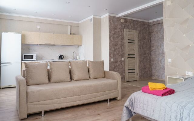 Studiya lyuks na Pukhova 56 Apartments