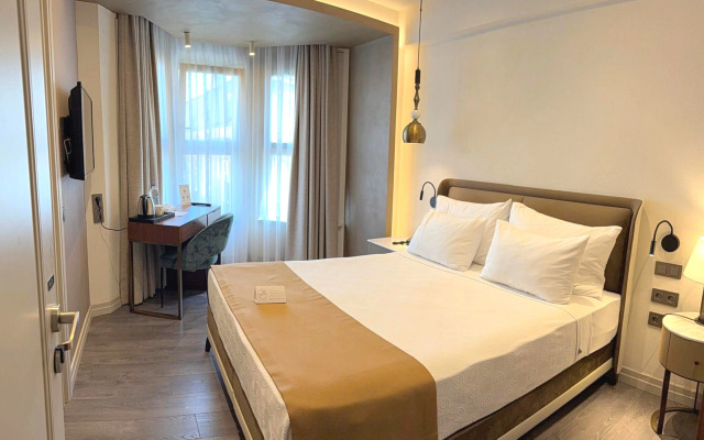 Smart and Simple Hotel Karakoy