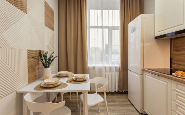 FullHouseApart dizaynerskie trekhmestnye apartamenty na vokzal'noy ploshchadi Apartments