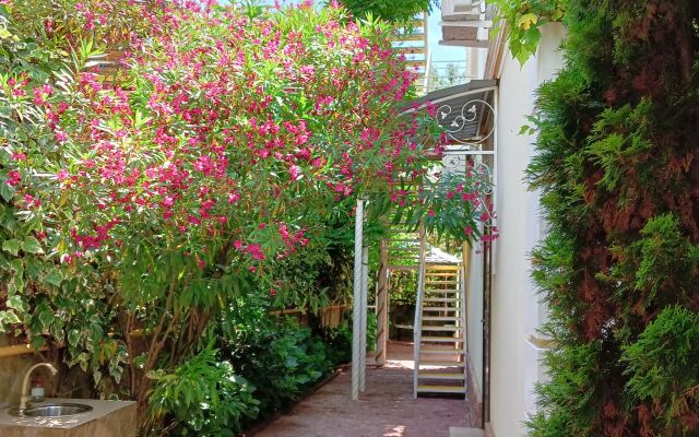 Orel-Izumrud Guest House