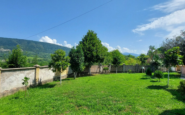 S Vidom na Gory Luchana Private House