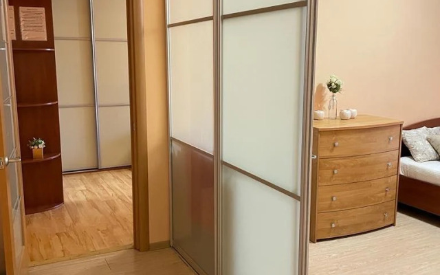 Квартира 2-комнатная с балконом в центре на Ленина