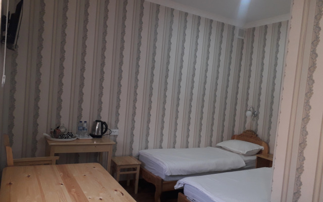 Allanazar Ota Guest house