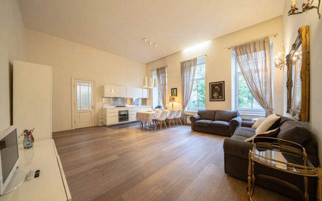 Апартаменты Делюкс на Мойке 40