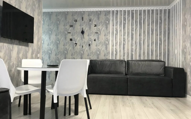 Oskar Apartments