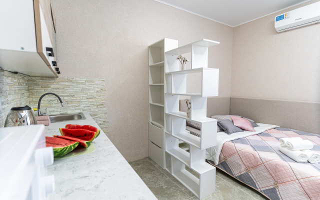 Prostornye s Panoramnym Balkonom ot LetoApart Apartments