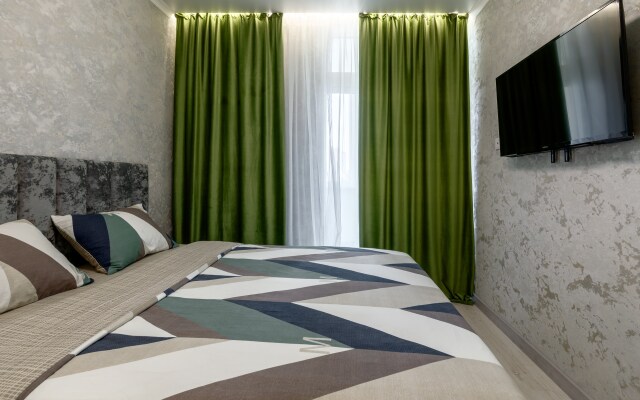 Апартаменты двухкомнатные LUX с шикарным видом на ДОН №9