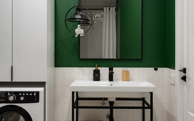 Апартаменты с Балконом и Видом на Никольский Собор