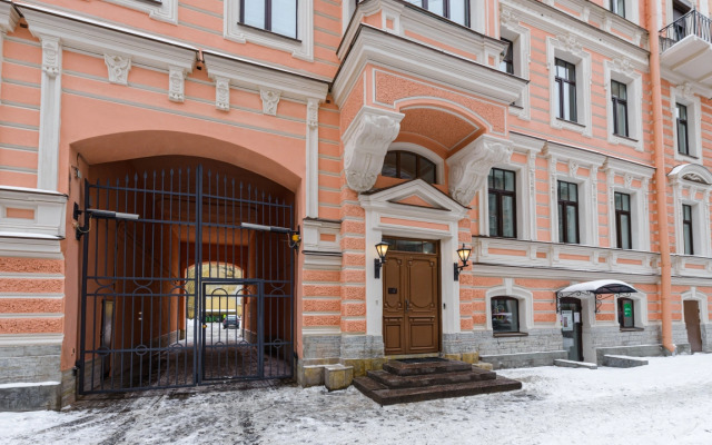 Nevsky Loft Studio 1 Apartments