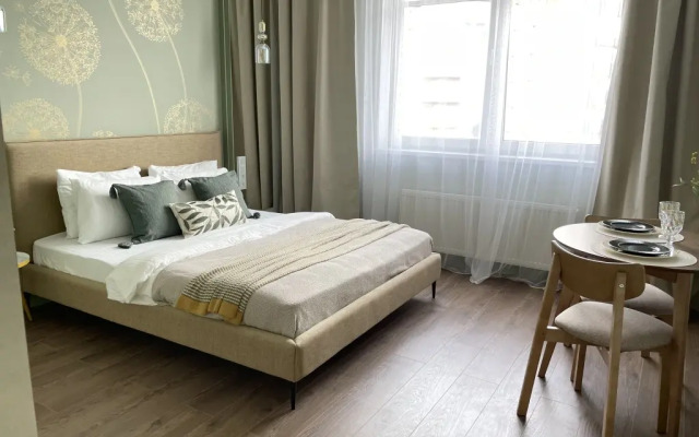 Апартаменты Времена года в Центре города Июнь