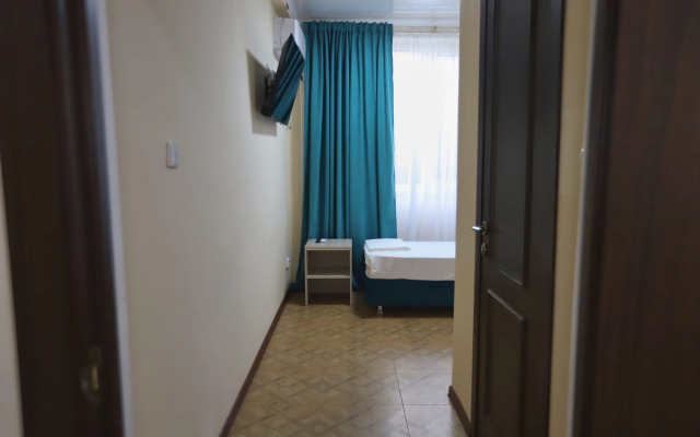 Golden City Hotel