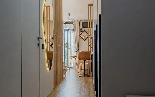 Na Yasnogorskoy Ulitse 16/2k7 Apartment