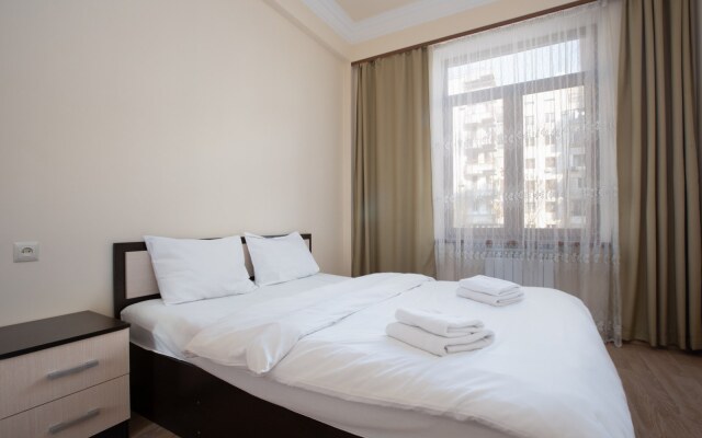 On Yekmalyan Str. 1-9/2 Apartments